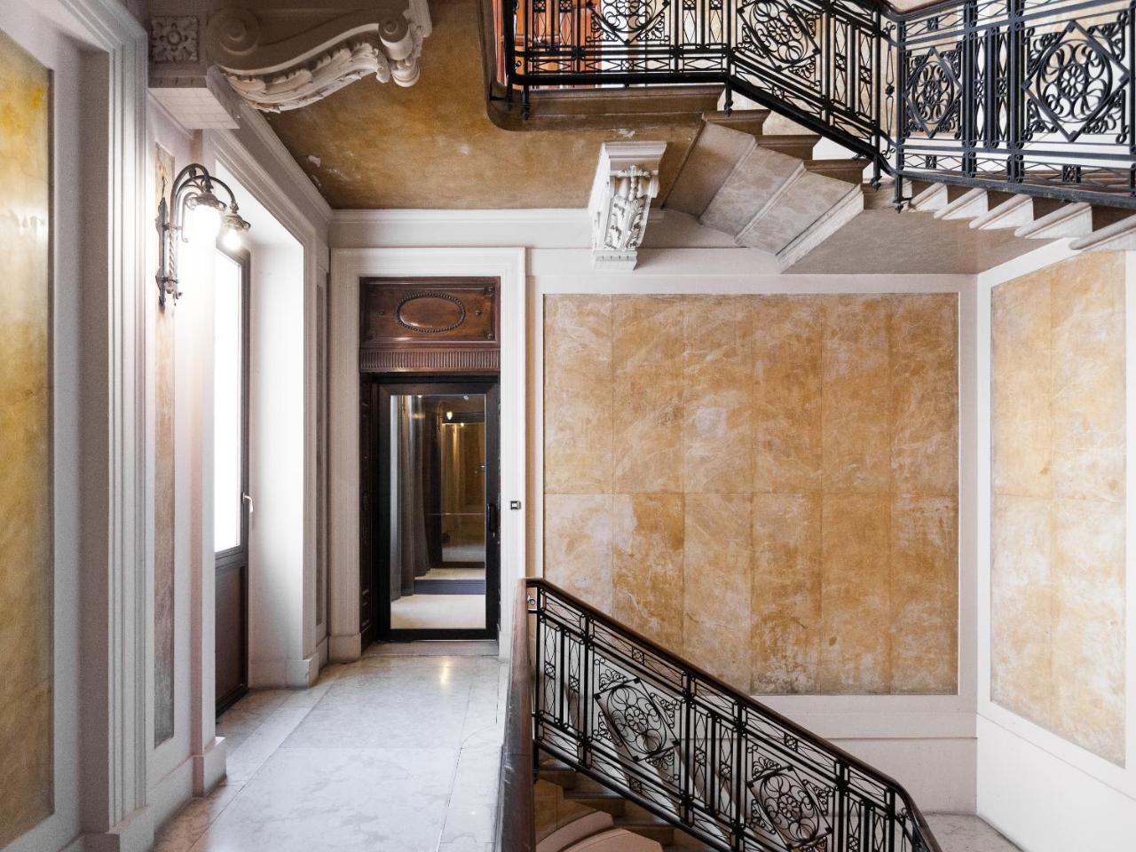 Easyhomes-Duomo Suites & Apartments Milan Bagian luar foto