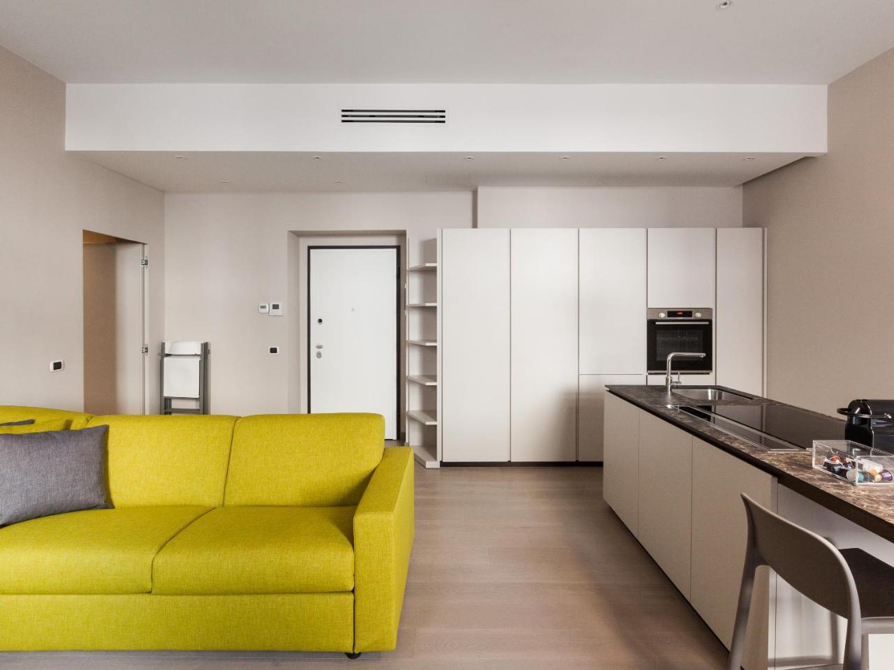 Easyhomes-Duomo Suites & Apartments Milan Bagian luar foto