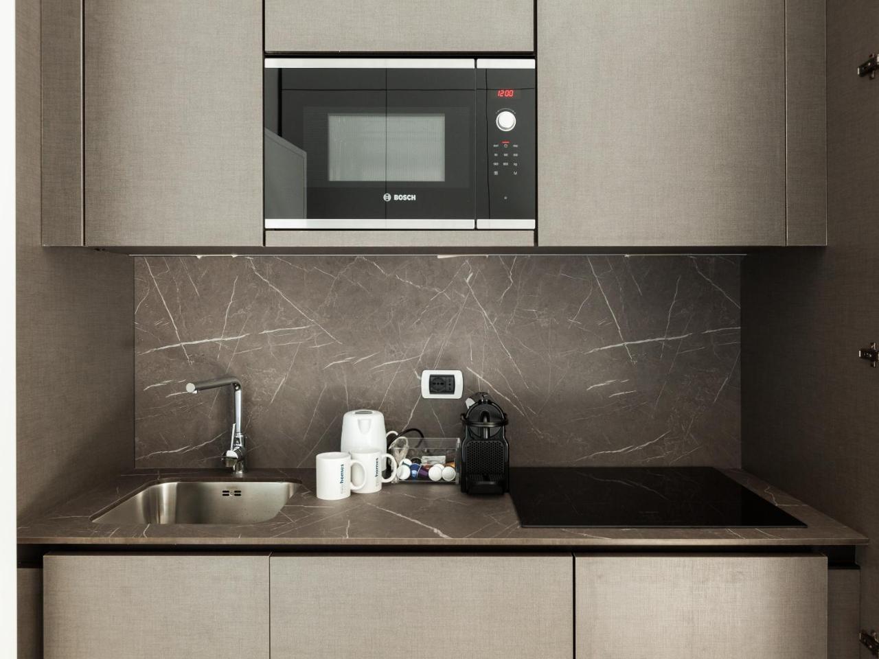 Easyhomes-Duomo Suites & Apartments Milan Bagian luar foto