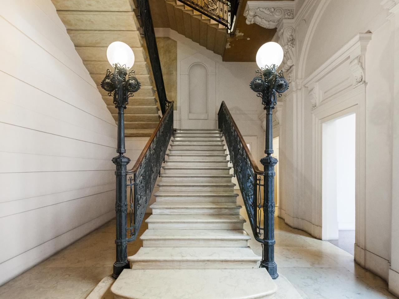 Easyhomes-Duomo Suites & Apartments Milan Bagian luar foto