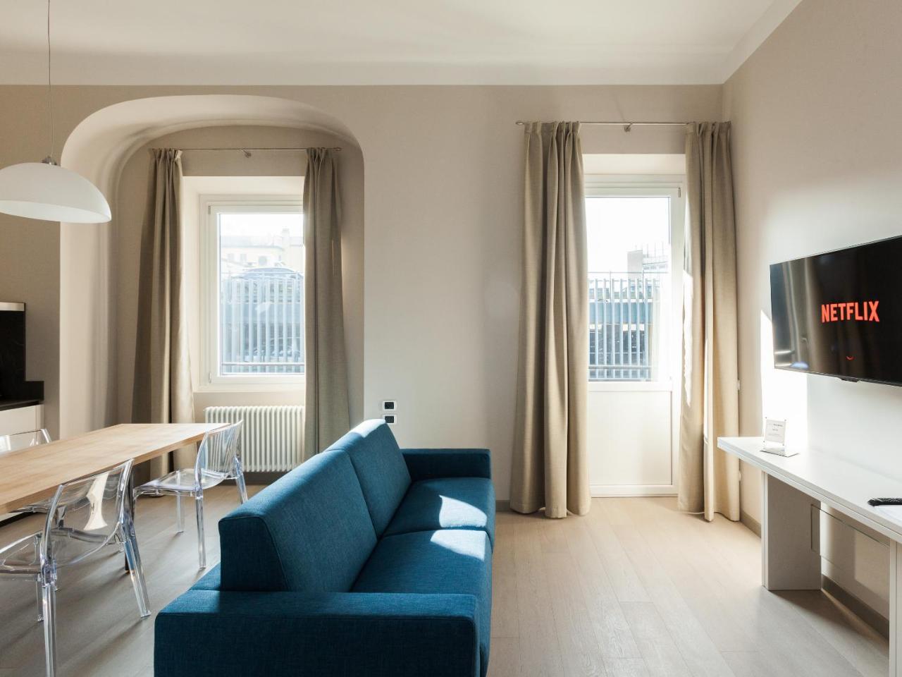 Easyhomes-Duomo Suites & Apartments Milan Bagian luar foto
