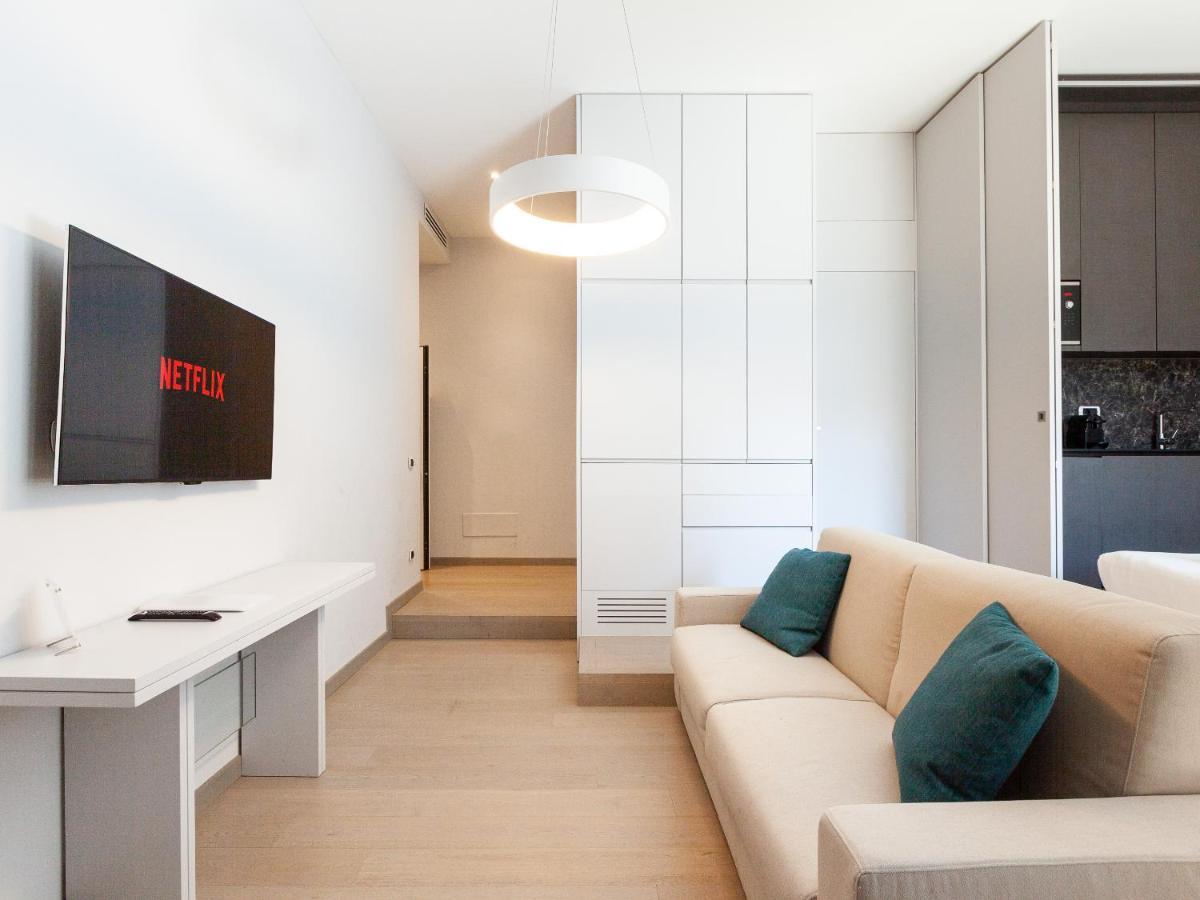 Easyhomes-Duomo Suites & Apartments Milan Bagian luar foto